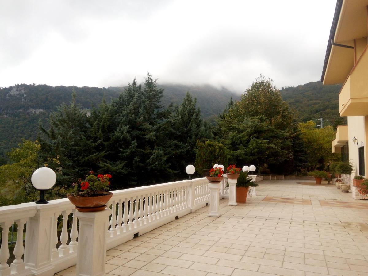 Hotel Al Querceto Tocco Caudio エクステリア 写真